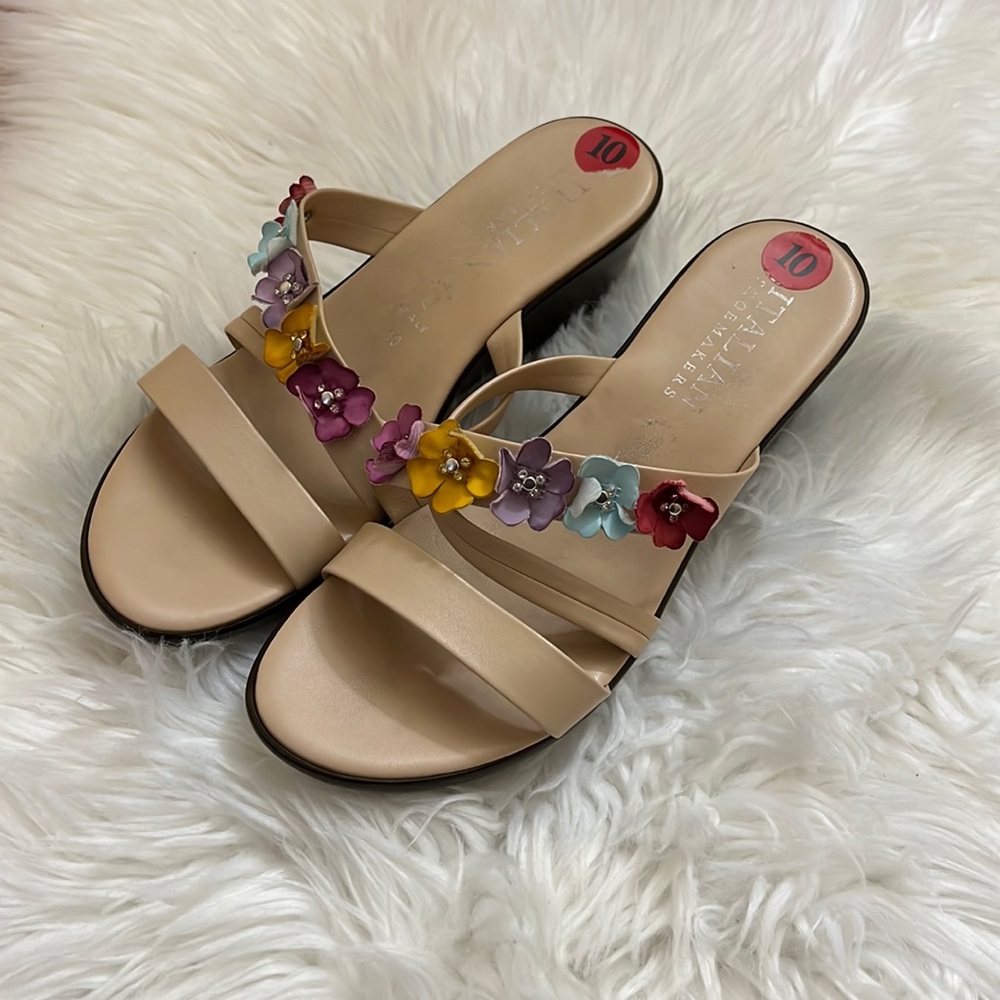 Italian shoemaker wedge floral shoes size 10